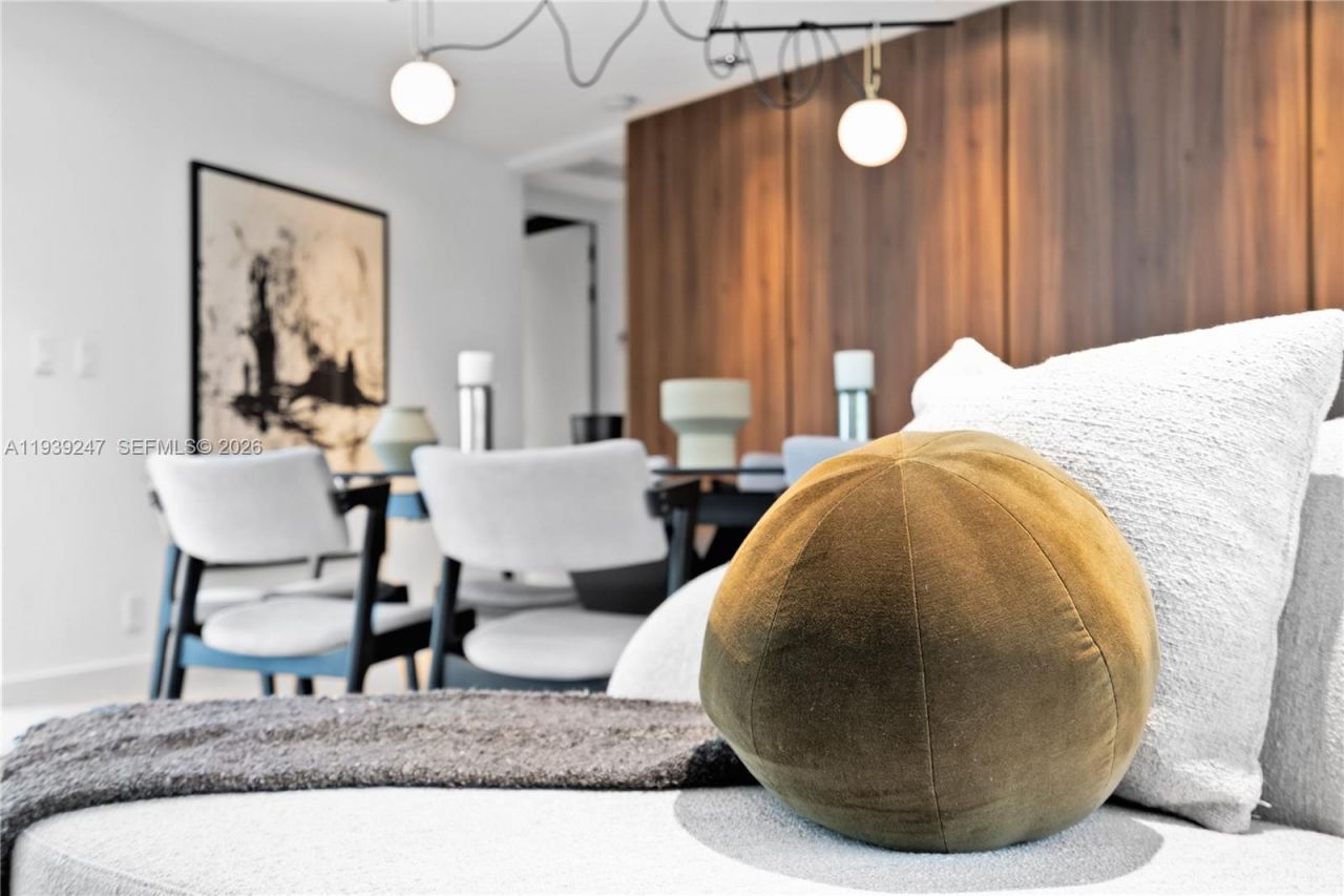 2500 Bayview Dr, Fort Lauderdale, FL 33305 Photo