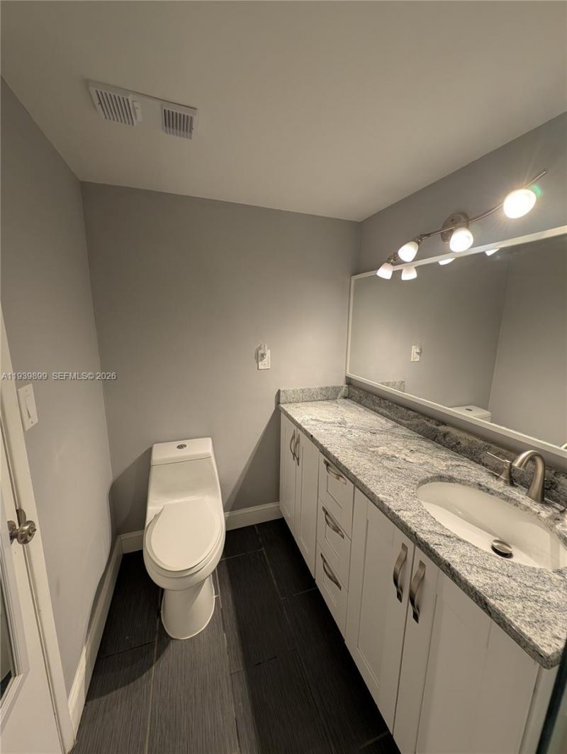 18151 NE 31st Ct, Unit 307, Aventura, FL 33160 Photo