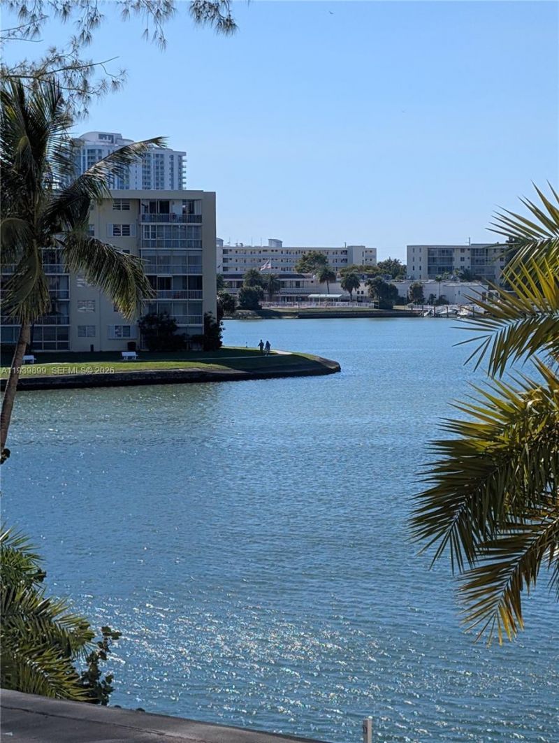 18151 NE 31st Ct, Unit 307, Aventura, FL 33160 Photo