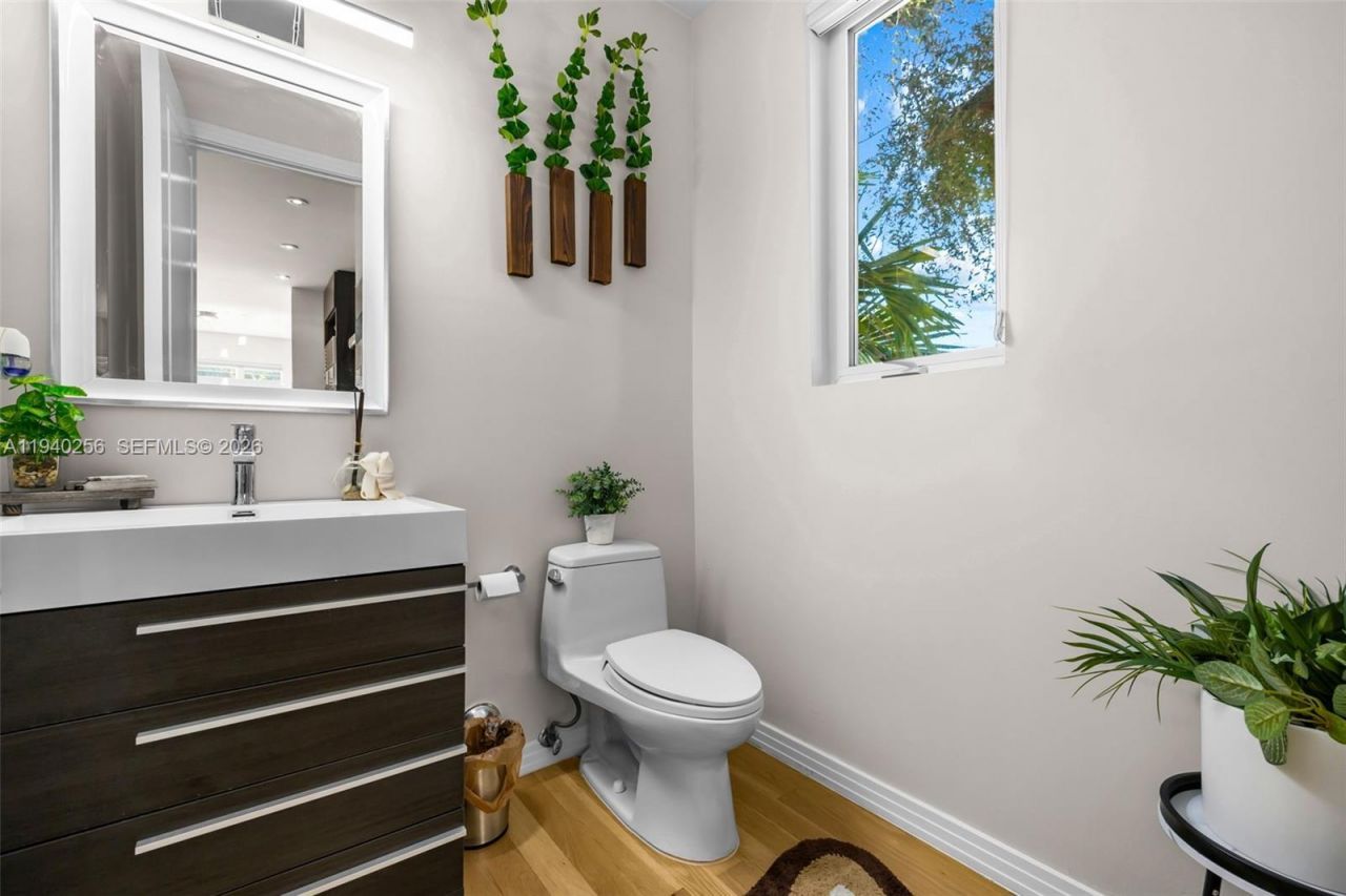 1317 NE 2nd St, Fort Lauderdale, FL 33301 Photo