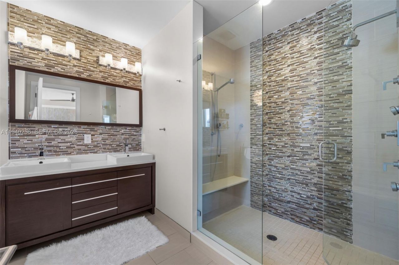 1317 NE 2nd St, Fort Lauderdale, FL 33301 Photo