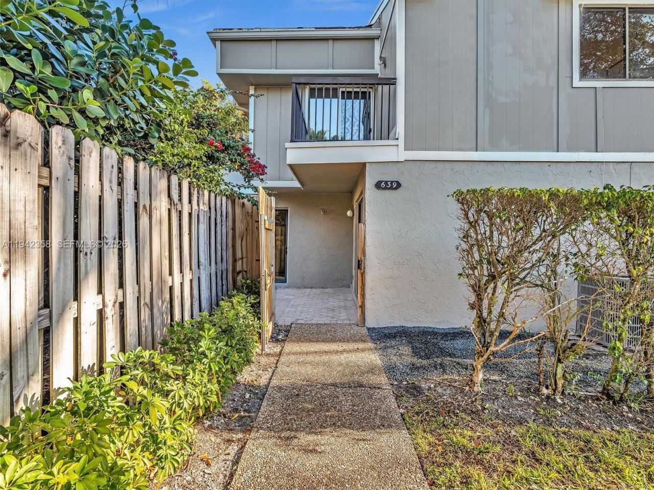 639 NW 132nd Ter, Plantation, FL 33325 Photo