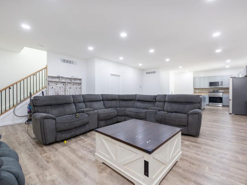 107 N Boggs Street, De Graff, OH 43318 Photo 2