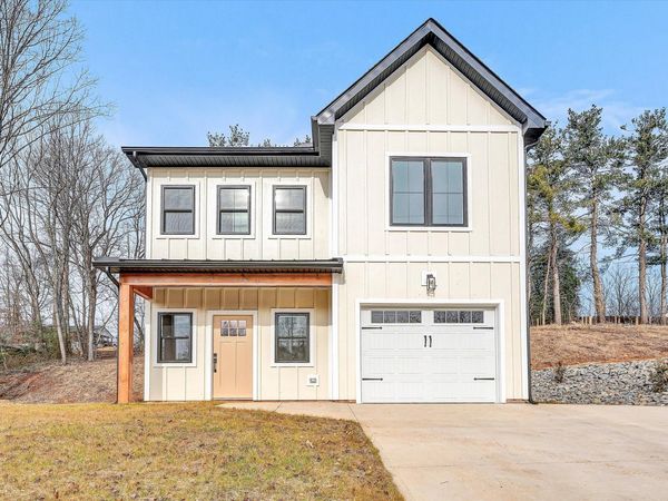 300 Anderson ST, Rocky Mount, VA 24151