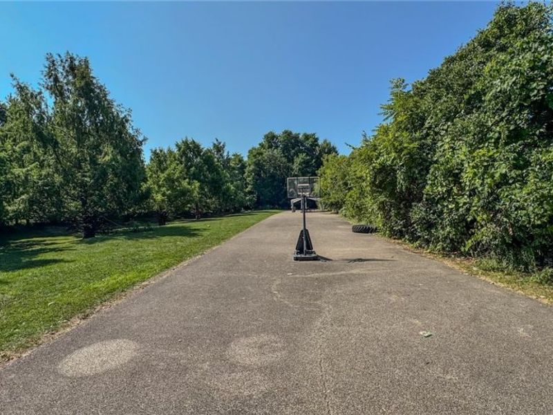 5133 Darrow Road, Hudson, OH 44236 Photo 11