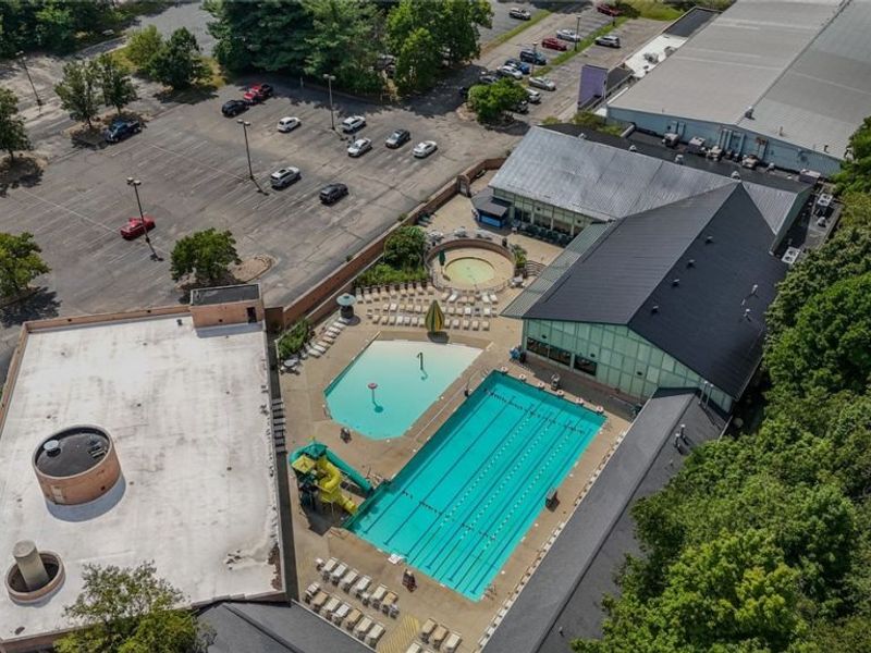 5133 Darrow Road, Hudson, OH 44236 Photo 2