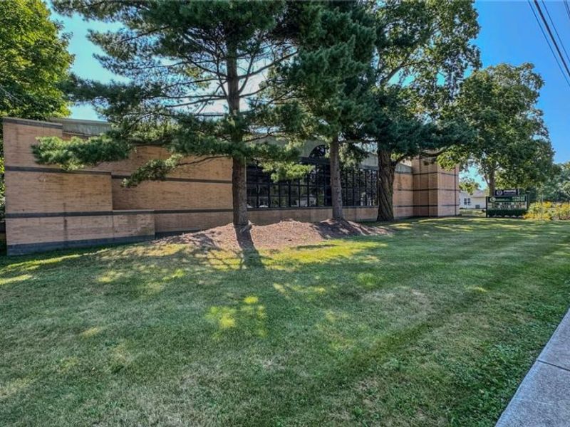 5133 Darrow Road, Hudson, OH 44236 Photo 5