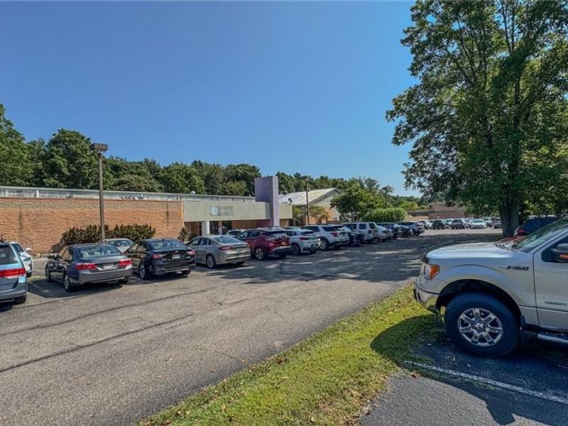 5133 Darrow Road, Hudson, OH 44236 Photo 7