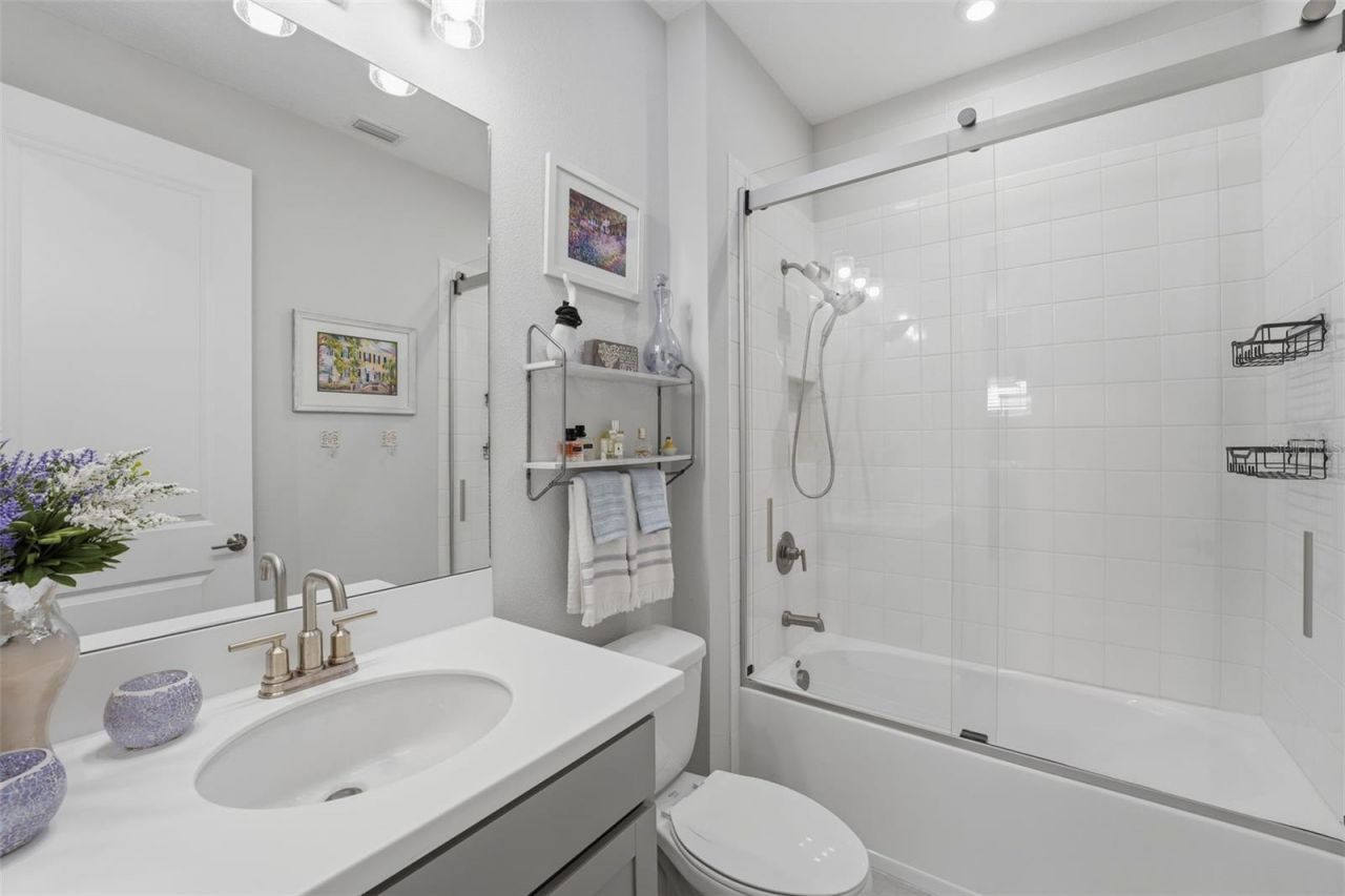 11104 Devonbridge Drive, Palmetto, FL 34221 Photo