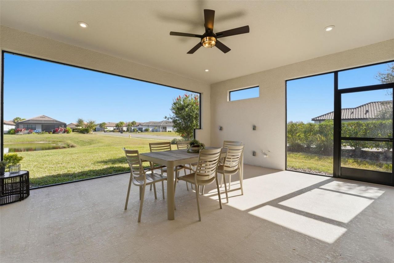 11104 Devonbridge Drive, Palmetto, FL 34221 Photo