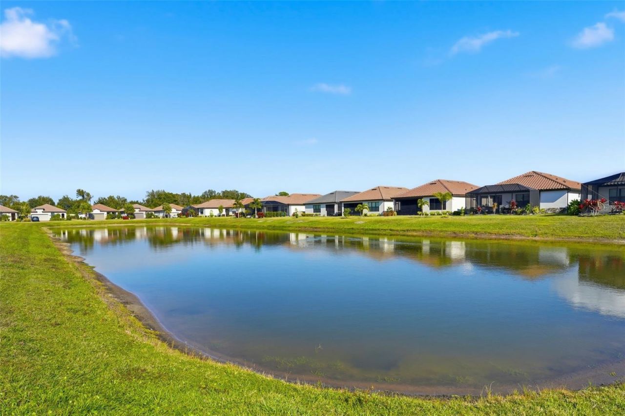 11104 Devonbridge Drive, Palmetto, FL 34221 Photo