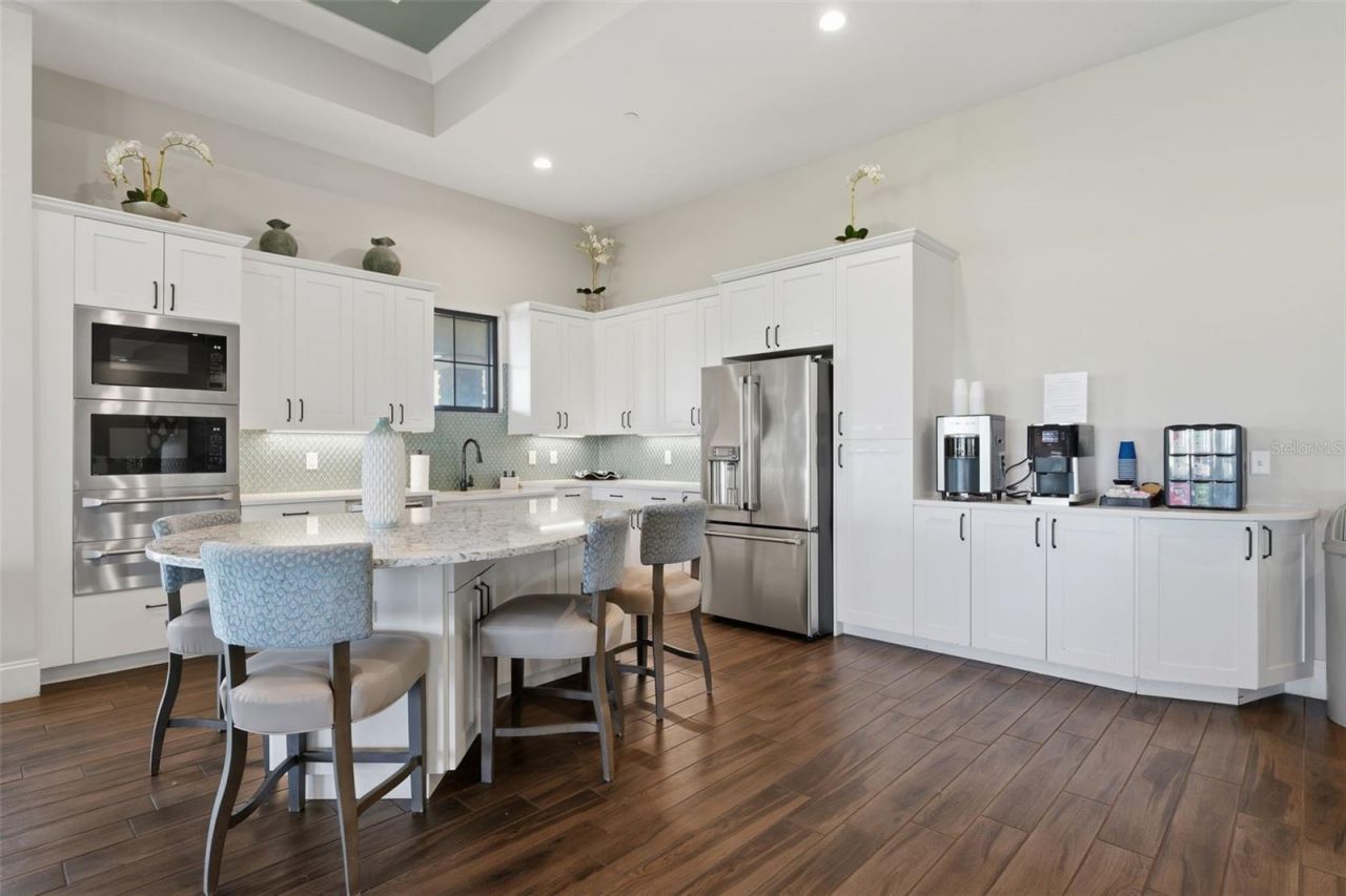 11104 Devonbridge Drive, Palmetto, FL 34221 Photo