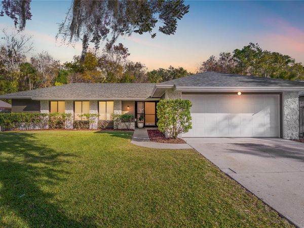 30 SWEETWATER CREEK CIRCLE, OVIEDO, FL 32765