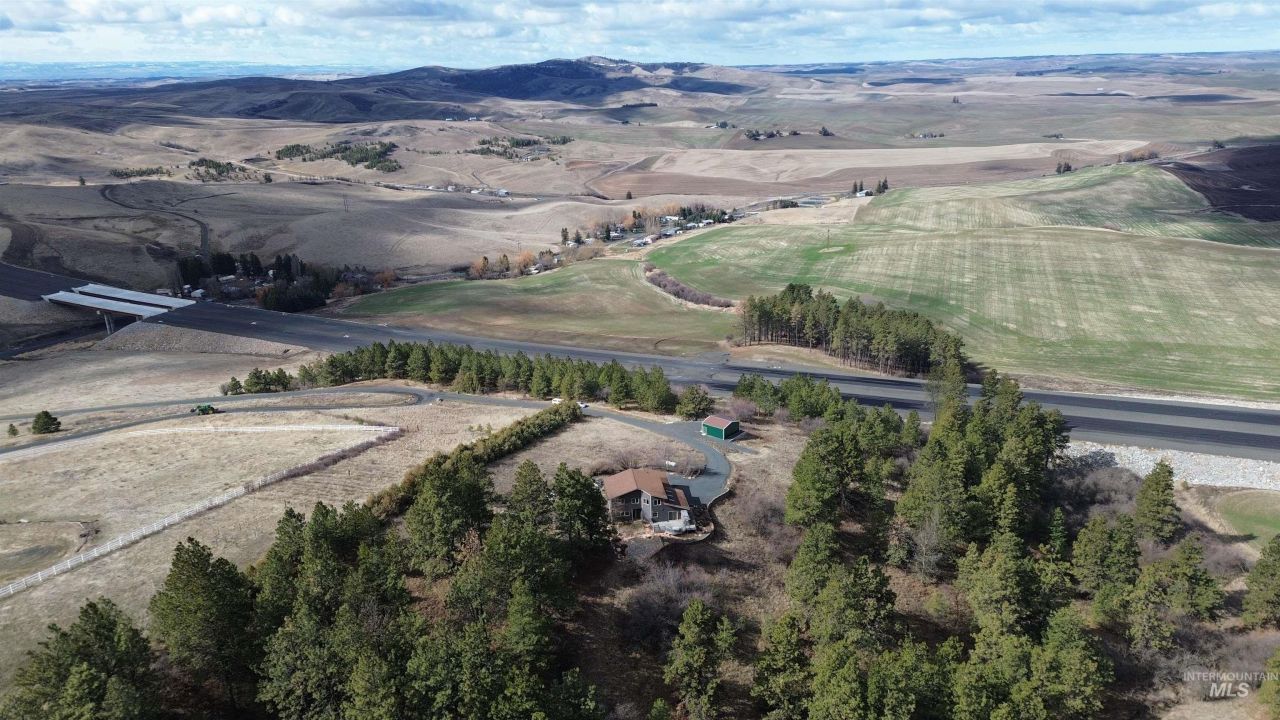 1096 Eid Rd, Moscow, ID 83843 Main Photo