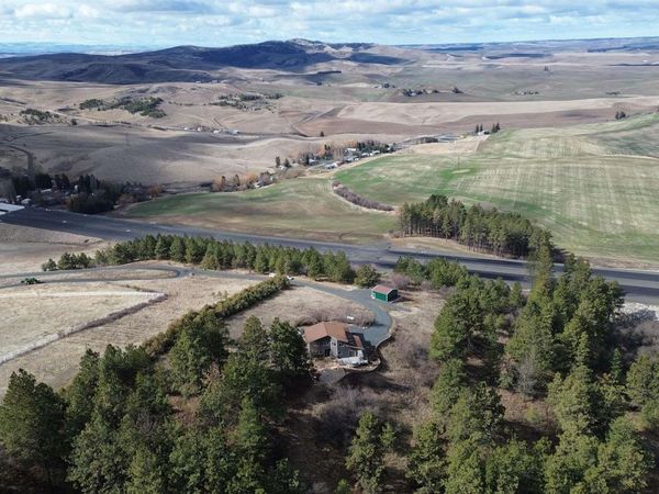 1096 Eid Rd, Moscow, ID 83843