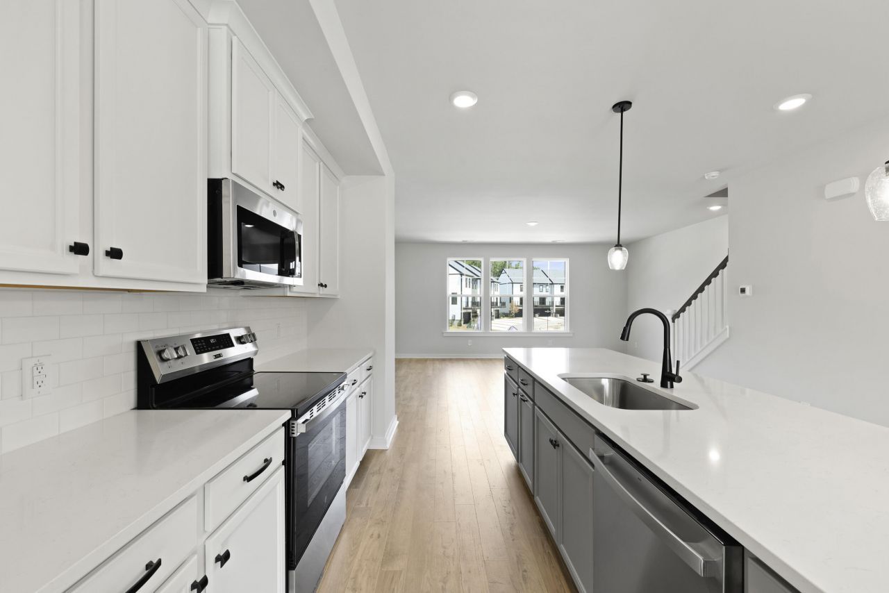 596 Scholar Way Photo 16