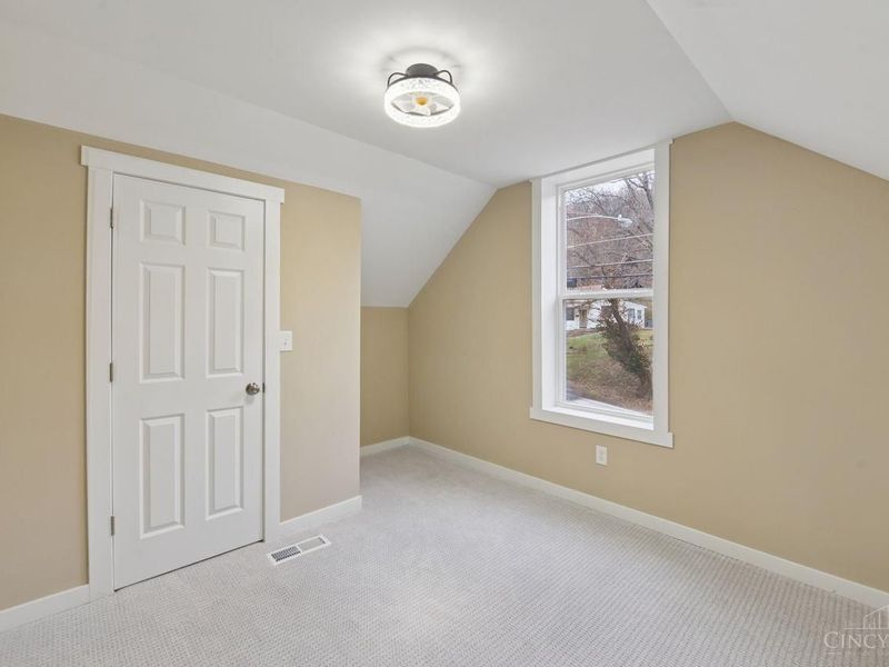 6721 Hillside Avenue, Cincinnati, OH 45233 Photo 16