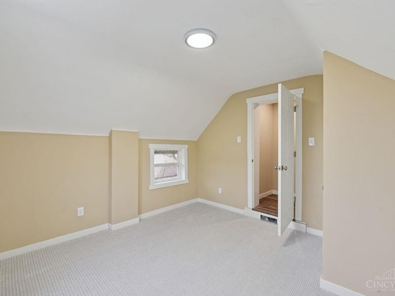 6721 Hillside Avenue, Cincinnati, OH 45233 Photo 19