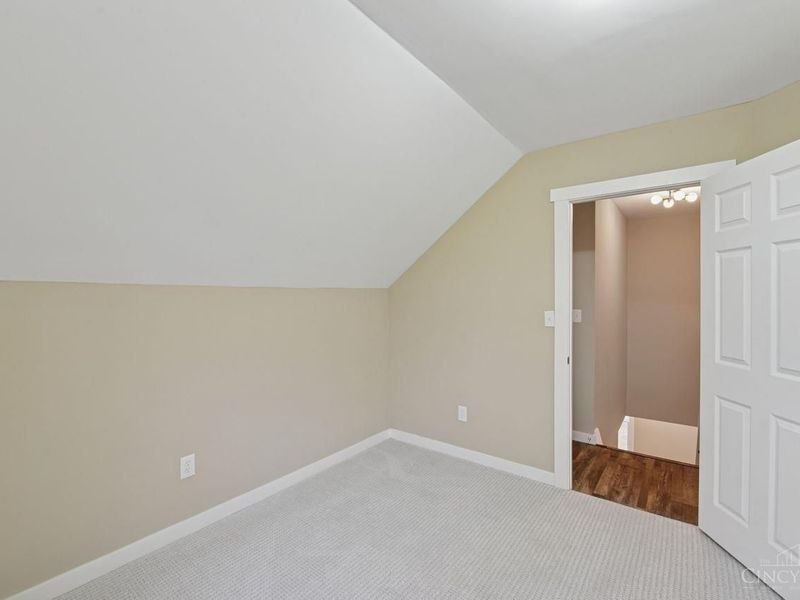 6721 Hillside Avenue, Cincinnati, OH 45233 Photo 24