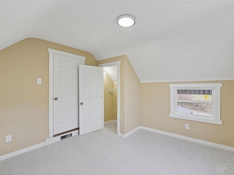 6721 Hillside Avenue, Cincinnati, OH 45233 Photo 27