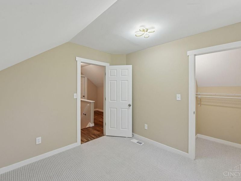 6721 Hillside Avenue, Cincinnati, OH 45233 Photo 34