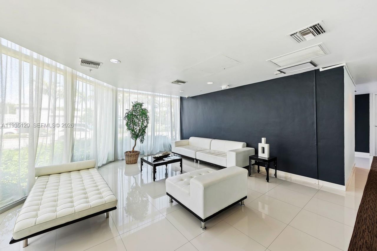 6305 Indian Creek Dr, Unit 4D, Miami Beach, FL 33141 Photo