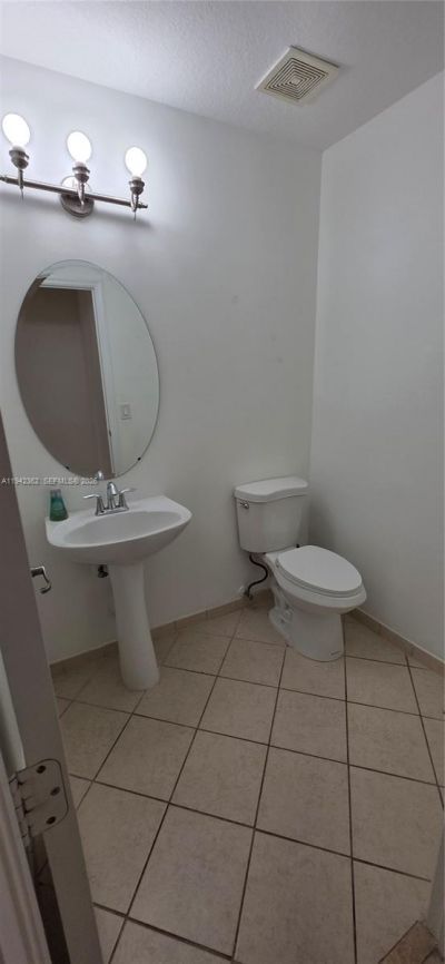 215 NE 36th Avenue Rd, Homestead, FL 33033 Photo