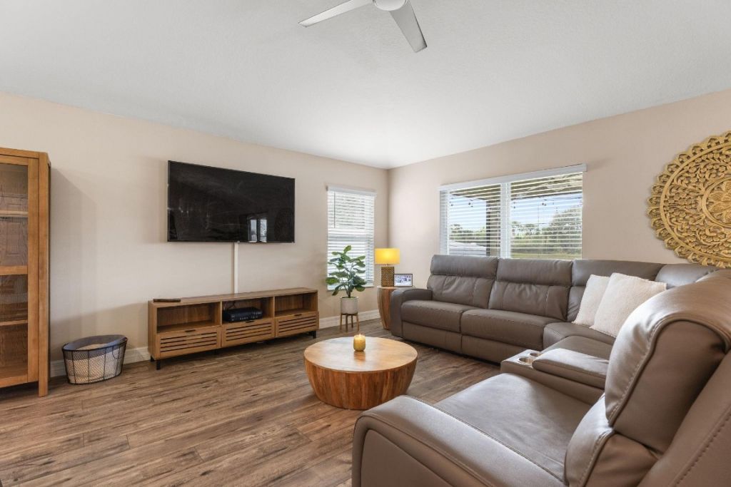 5580 NW Pine Trail Cir, Port Saint Lucie, FL 34983 Photo