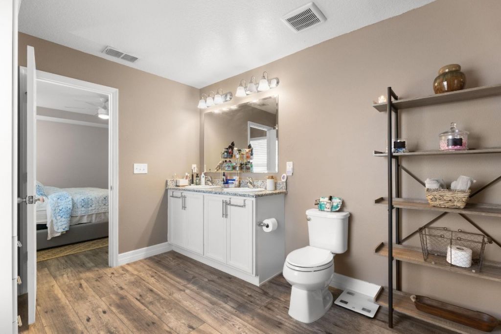 5580 NW Pine Trail Cir, Port Saint Lucie, FL 34983 Photo