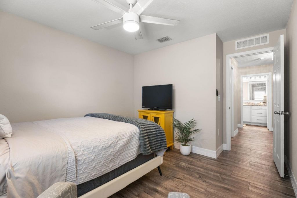 5580 NW Pine Trail Cir, Port Saint Lucie, FL 34983 Photo