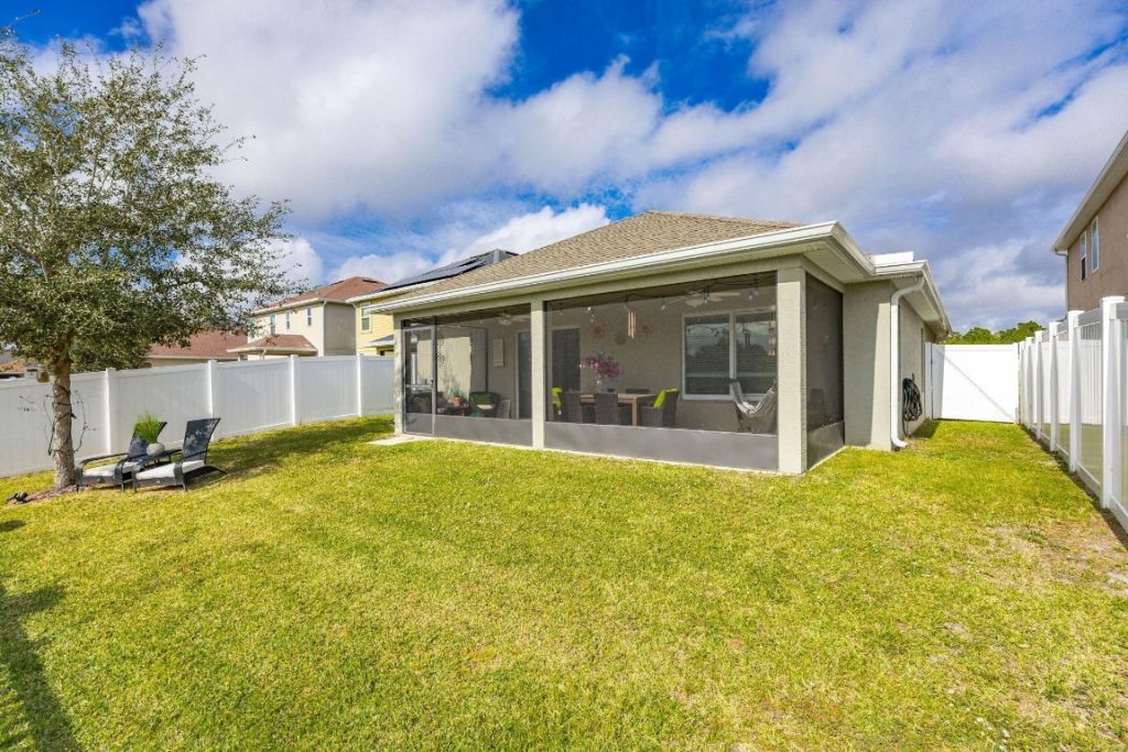 5580 NW Pine Trail Cir, Port Saint Lucie, FL 34983 Photo