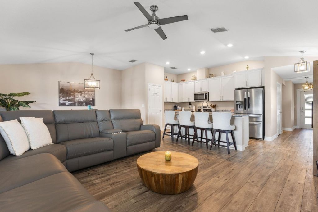 5580 NW Pine Trail Cir, Port Saint Lucie, FL 34983 Photo