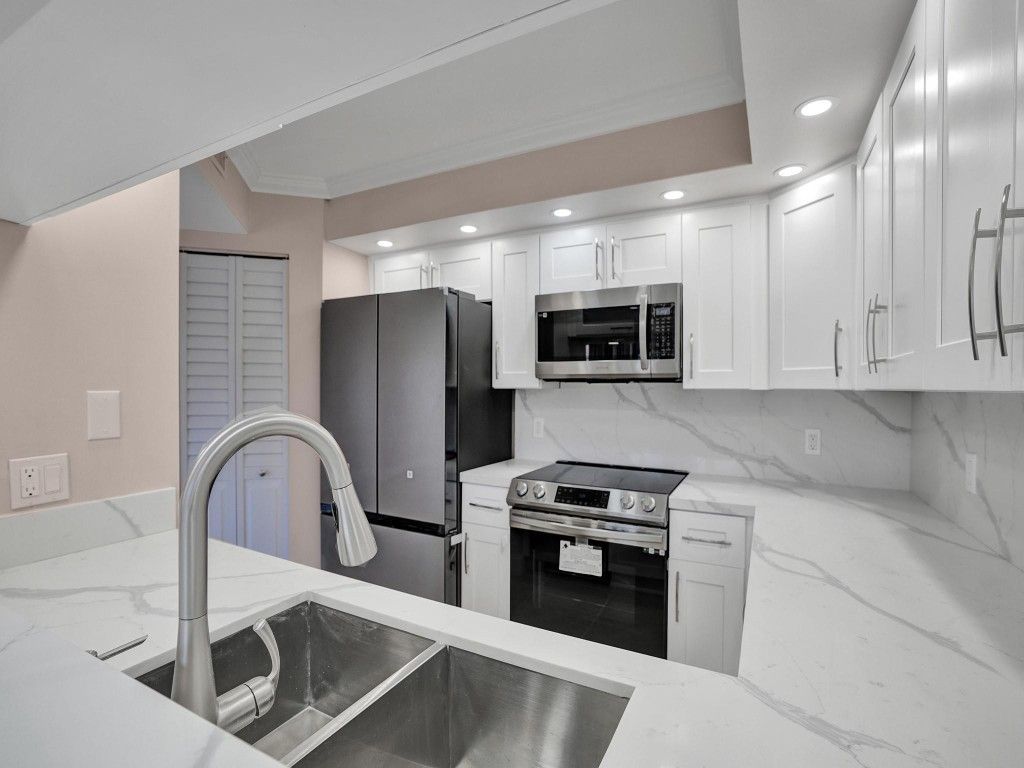 701 SW 142nd Avenue, Unit 311, Pembroke Pines, FL 33027 Photo