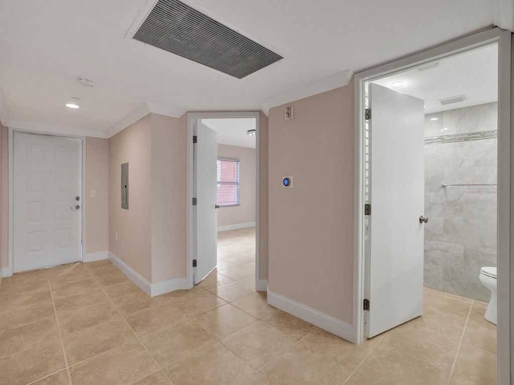 701 SW 142nd Avenue, Unit 311, Pembroke Pines, FL 33027 Photo