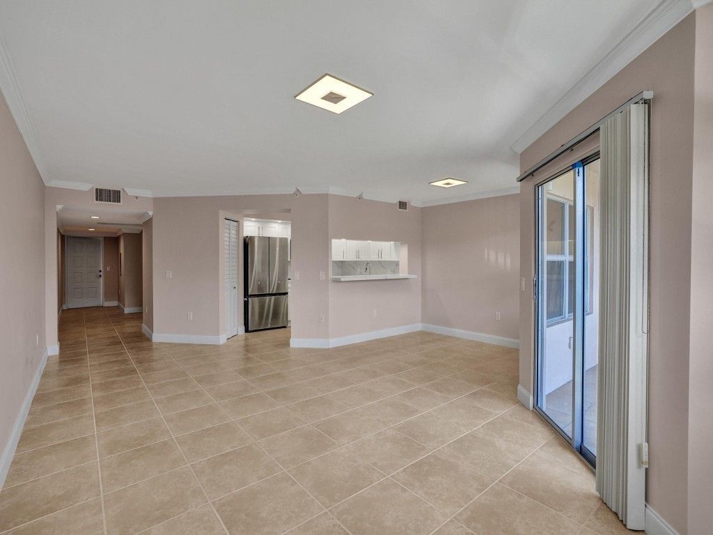 701 SW 142nd Avenue, Unit 311, Pembroke Pines, FL 33027 Photo