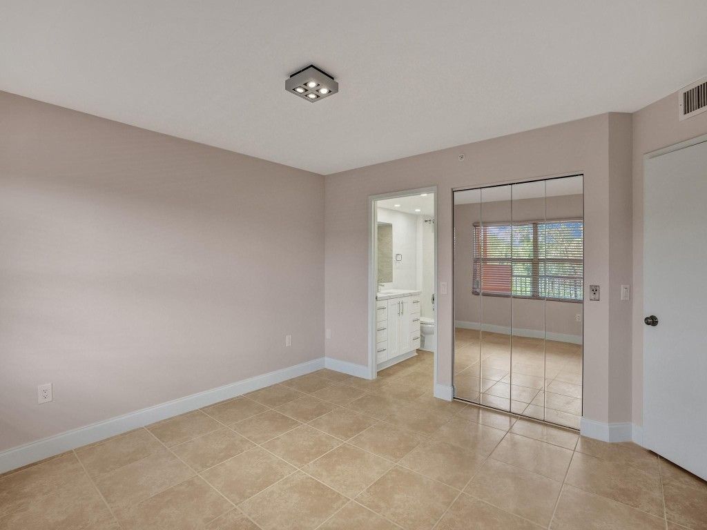 701 SW 142nd Avenue, Unit 311, Pembroke Pines, FL 33027 Photo