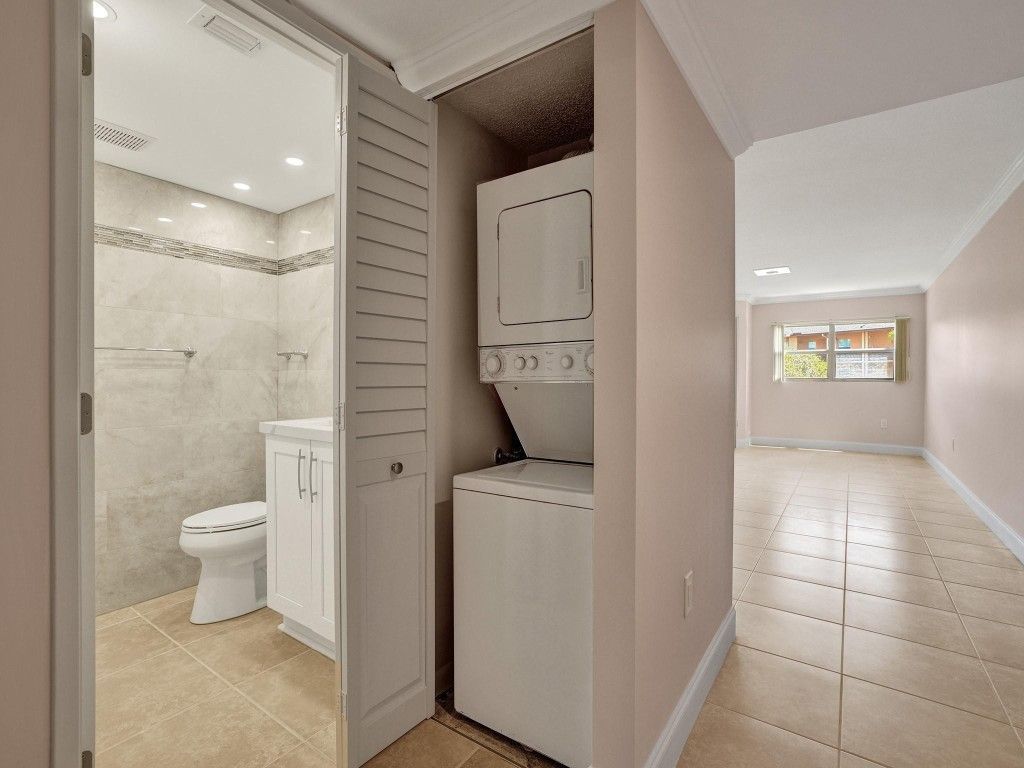 701 SW 142nd Avenue, Unit 311, Pembroke Pines, FL 33027 Photo