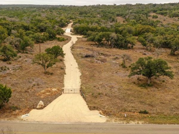 905 Hugo Road , San Marcos, TX 78666