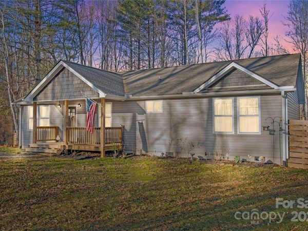 60 Oakwood Drive, Unit 039, Horse Shoe, NC 28792