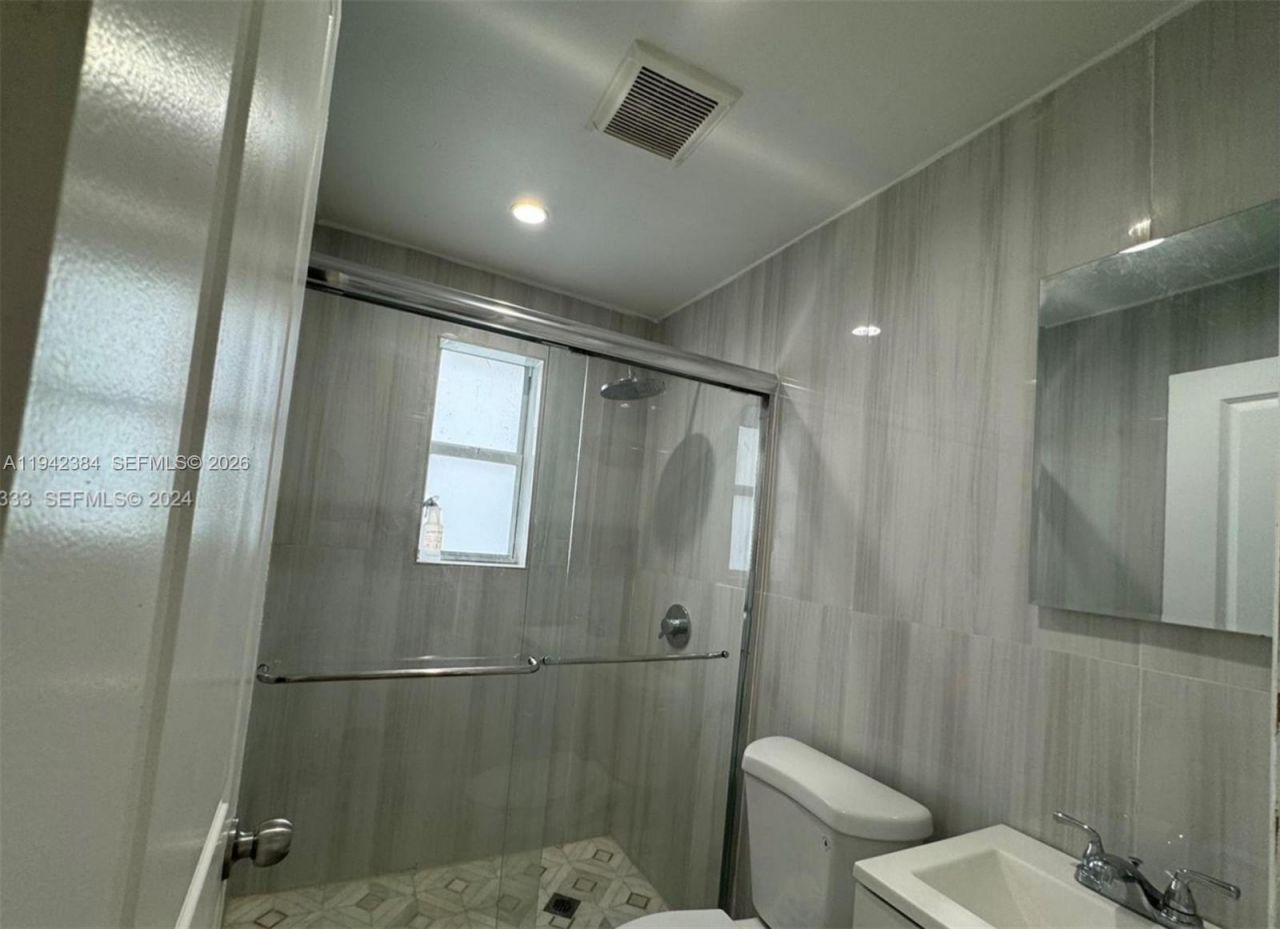 1248 Marseille Dr, Unit 4, Miami Beach, FL 33141 Photo