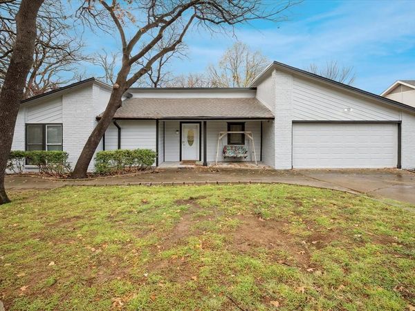 2829 Southridge Drive, Grapevine, TX 76051