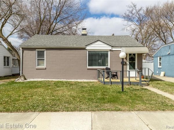 2411 Harris Street, Ferndale, MI 48220