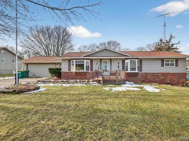 516 Sunnyslope Drive, Flushing, MI 48433