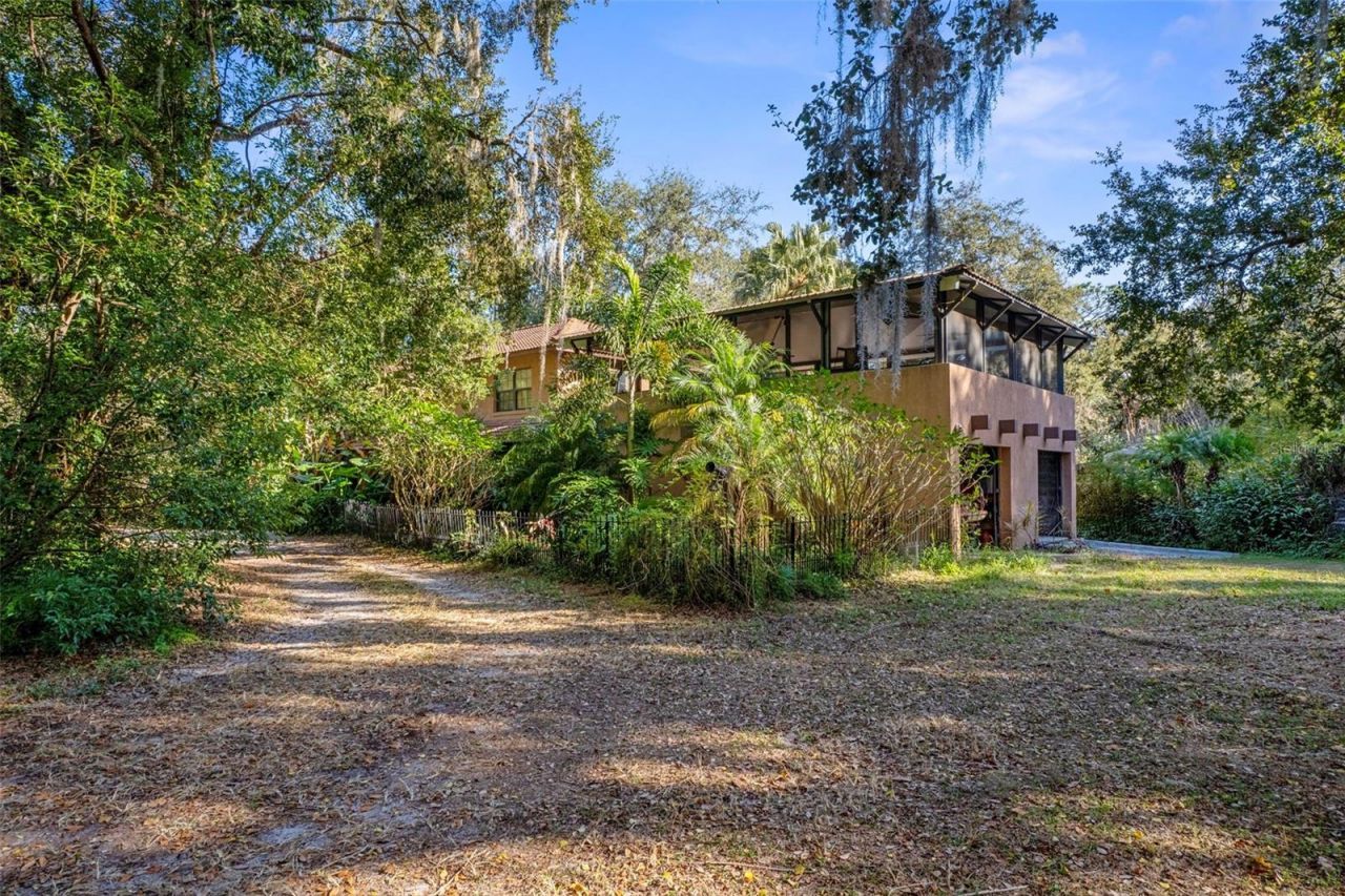 27910 Debbie Road, Okahumpka, FL 34762 Photo