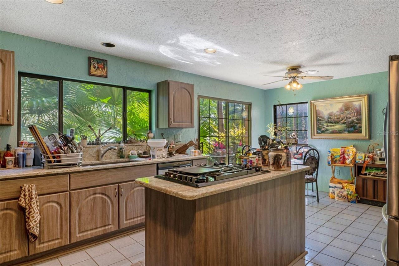 27910 Debbie Road, Okahumpka, FL 34762 Photo