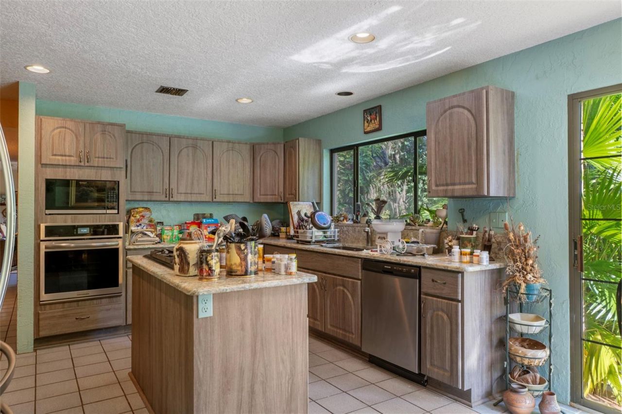 27910 Debbie Road, Okahumpka, FL 34762 Photo