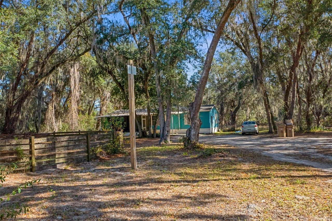 27910 Debbie Road, Okahumpka, FL 34762 Photo