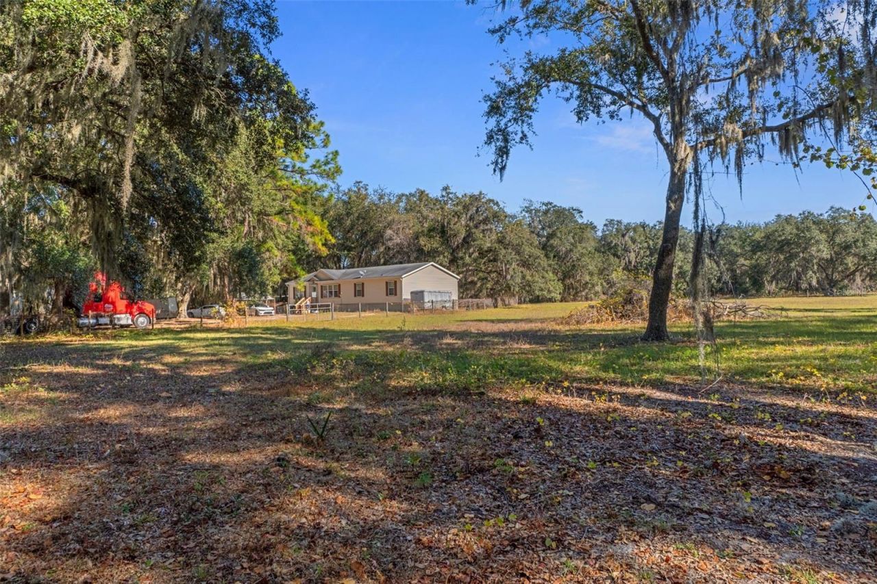 27910 Debbie Road, Okahumpka, FL 34762 Photo