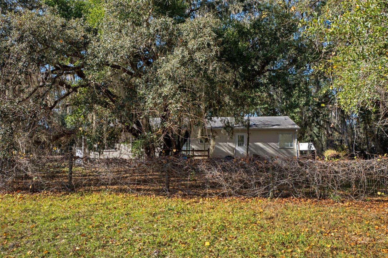 27910 Debbie Road, Okahumpka, FL 34762 Photo