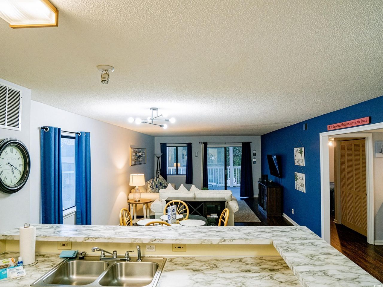 1014 Dogwood Dr. S Photo 4